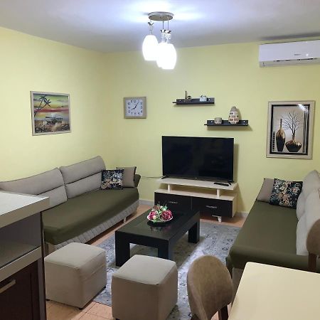 Apartment In The Heart Of Tirana Exteriör bild