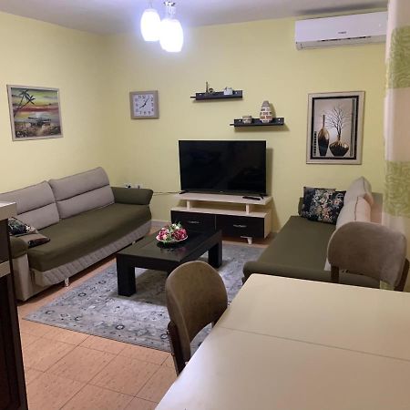 Apartment In The Heart Of Tirana Exteriör bild